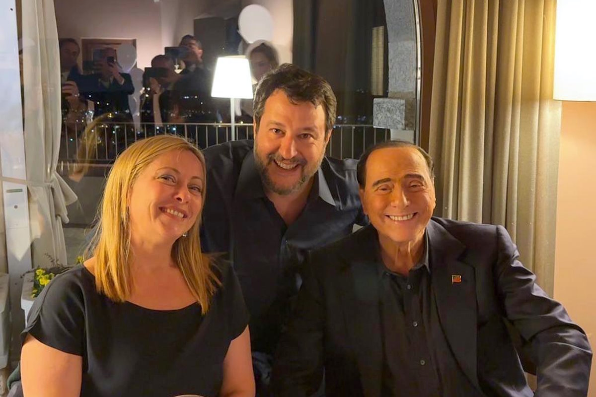 Meloni non ha avuto tempo per rendere omaggio alle vittime di Cutro ma lo ha trovato per festeggiare Matteo