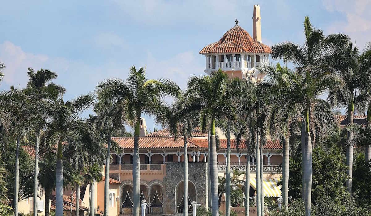 Uomo armato ucciso dopo aver violato il perimetro di sicurezza della residenza di Trump a Mar-a-Lago
